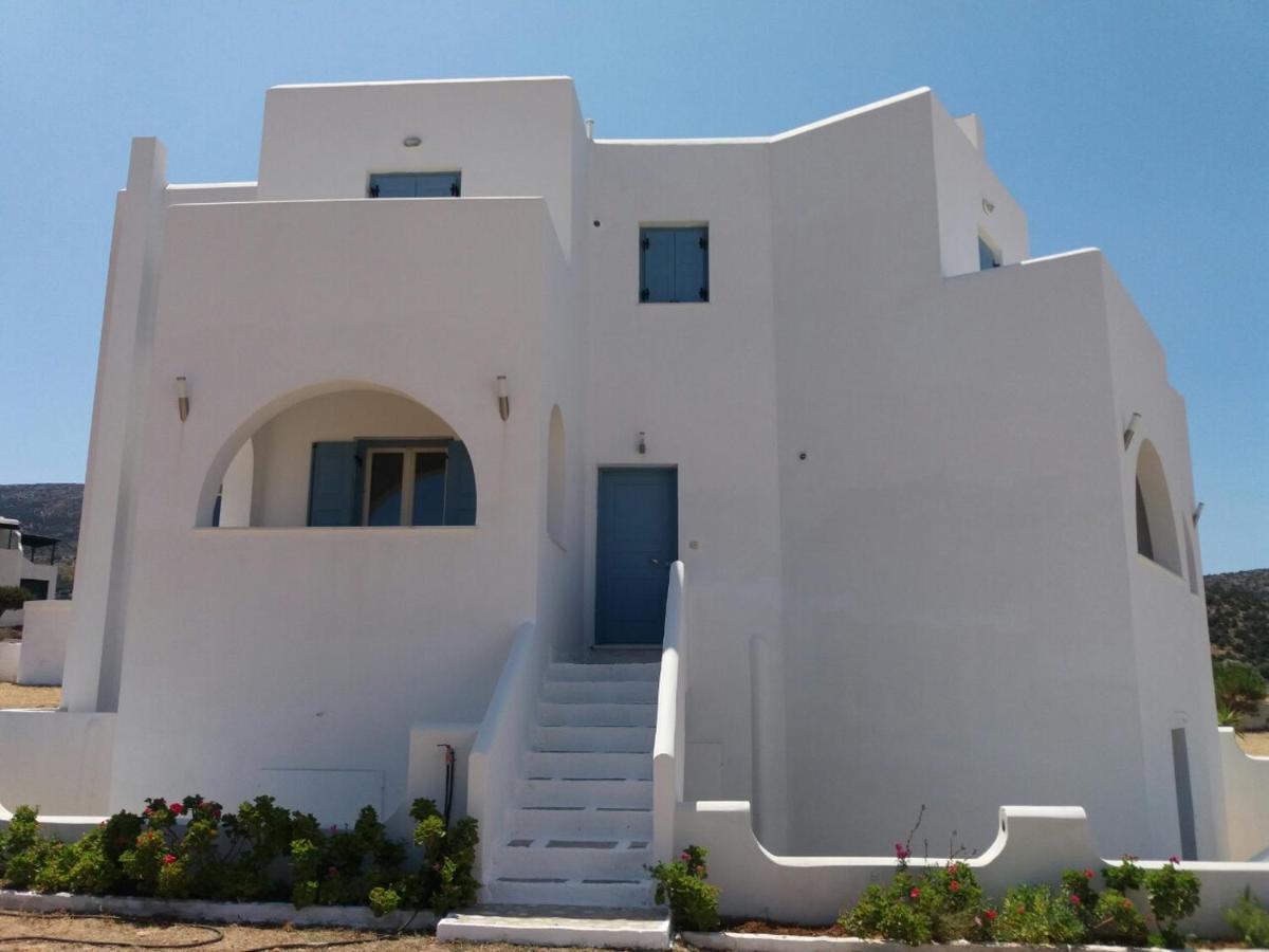 Naxos * Agiassos
