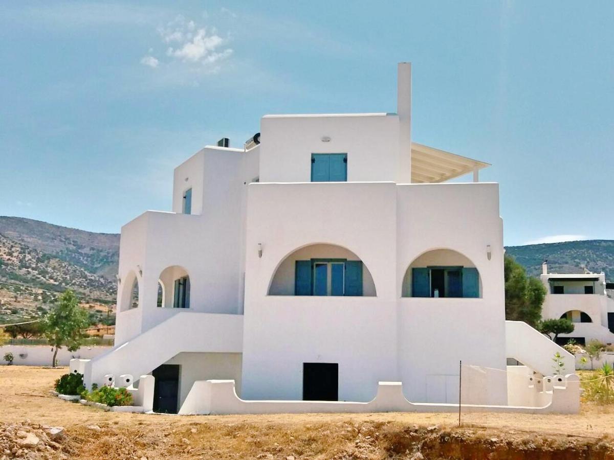 Naxos * Agiassos
